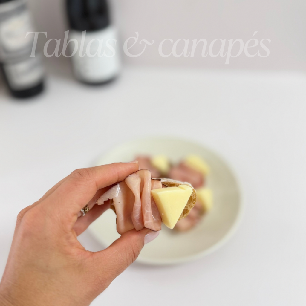Charola mixta de canapés
