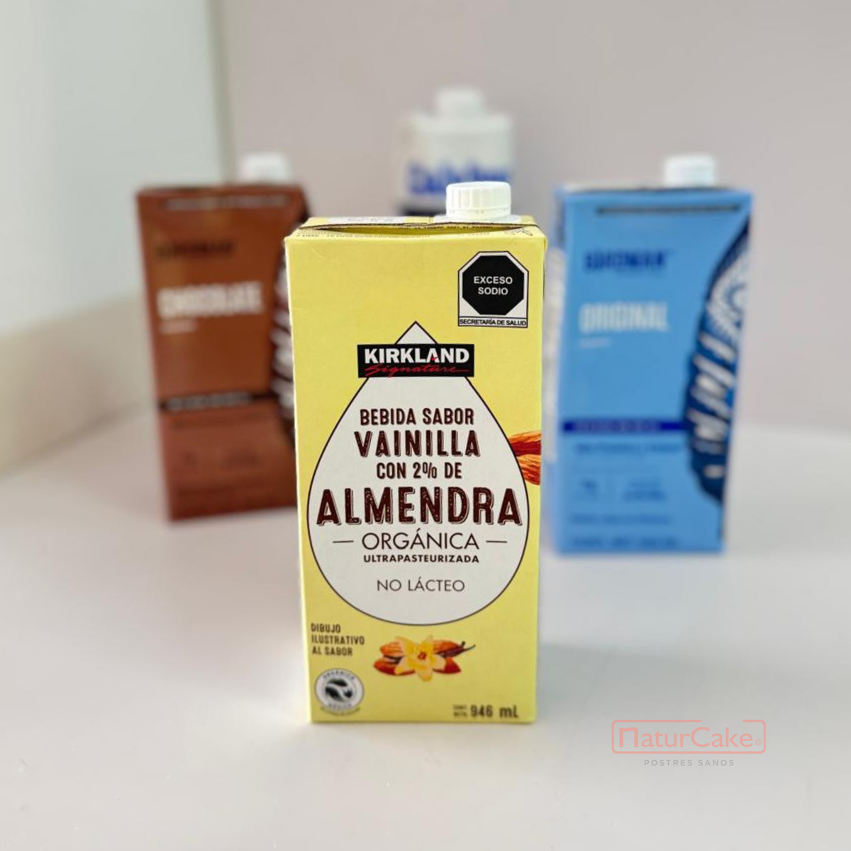Leche de almendra kirkland 1 lt