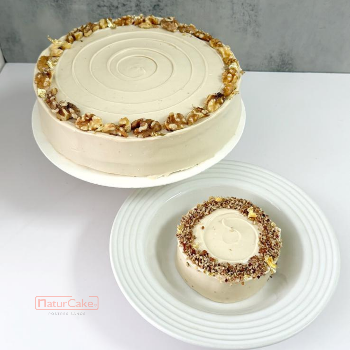 Pastel de zanahoria grande (12 porciones) Con.o sin lácteos.